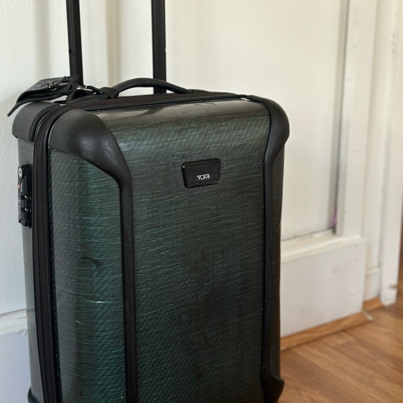 TUMI - Picture 2 of 12